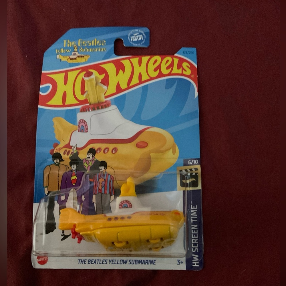 2015 hot wheels the beatles yellow submarine #226/250 Pop Culture
